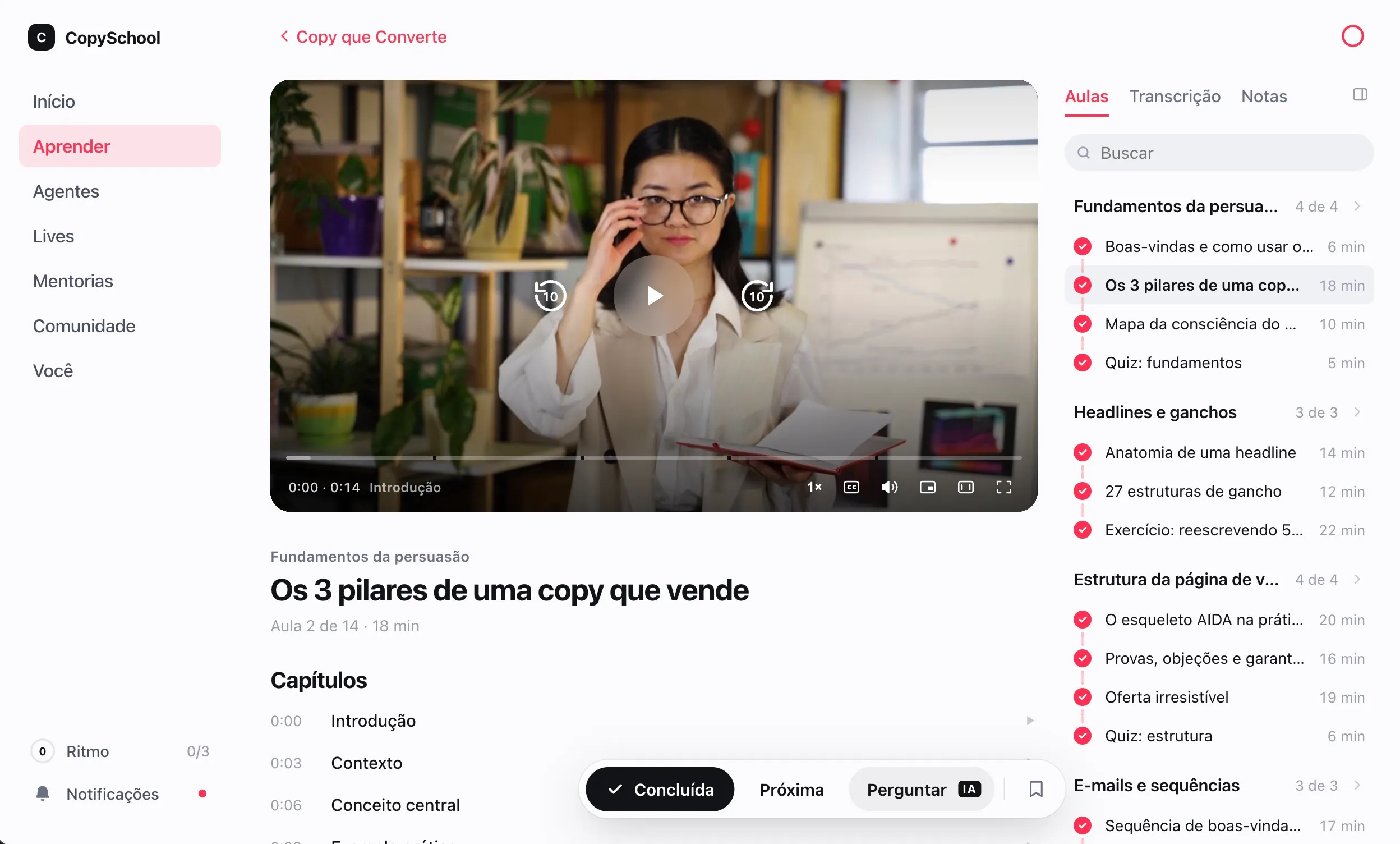 Uma aula no clube do aluno: o vídeo, os capítulos e a lista de aulas do curso ao lado