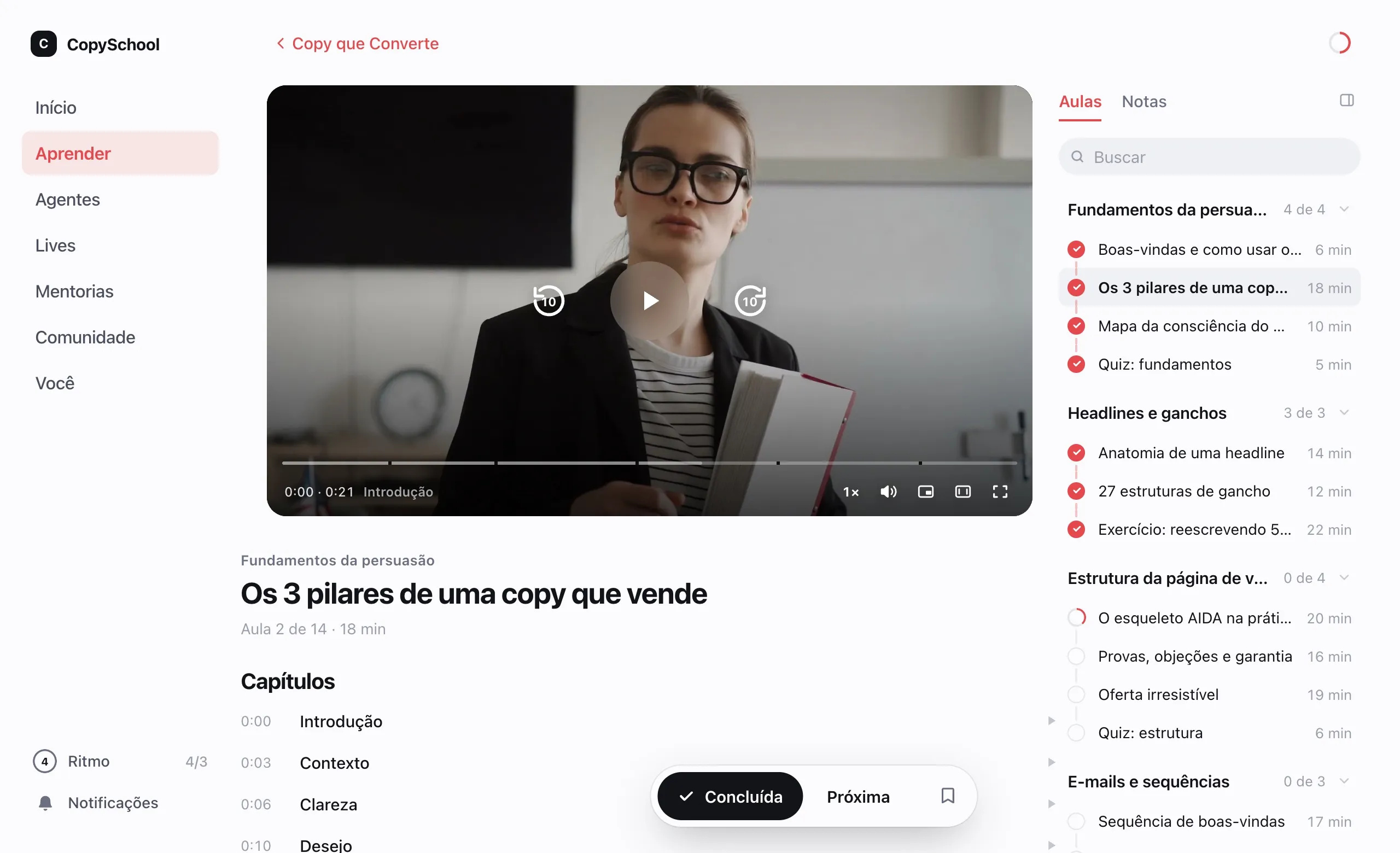 Uma aula: o vídeo, os capítulos e a lista de aulas com o progresso